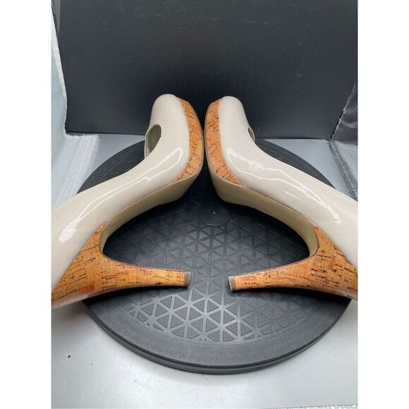 Alfani Maddy Platform Pump Cream Color Patent Leather Size 10 - Picture 7 of 10